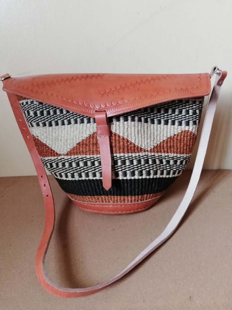 Hand woven sisal kiondoo top Cross the body bag.