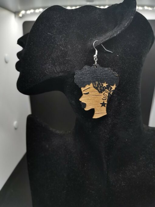 Boucle d'oreille en bois femme afro